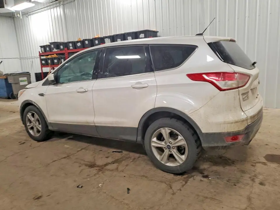 2016 FORD ESCAPE SE  