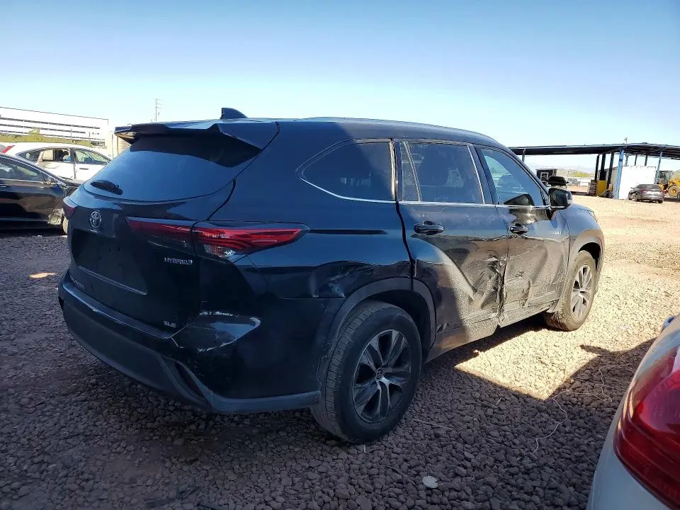 2021 TOYOTA HIGHLANDER   