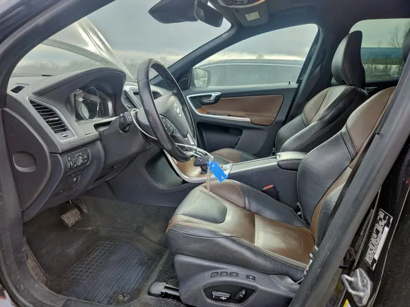 2016 VOLVO XC60 T6 PLATINUM  