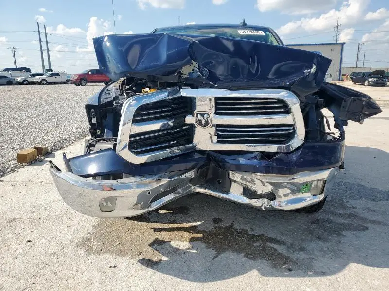 2016 RAM 1500 SLT