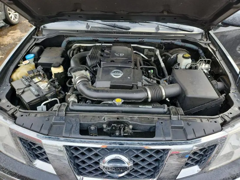 2010 NISSAN FRONTIER CREW CAB SE  