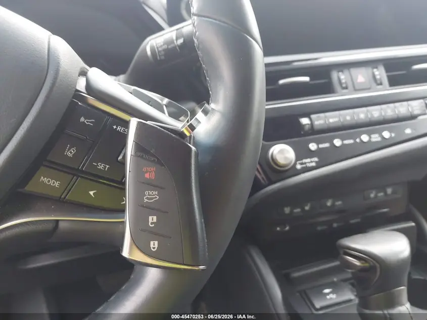 2022 LEXUS ES 250  