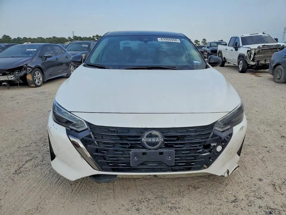 2024 NISSAN SENTRA SR  
