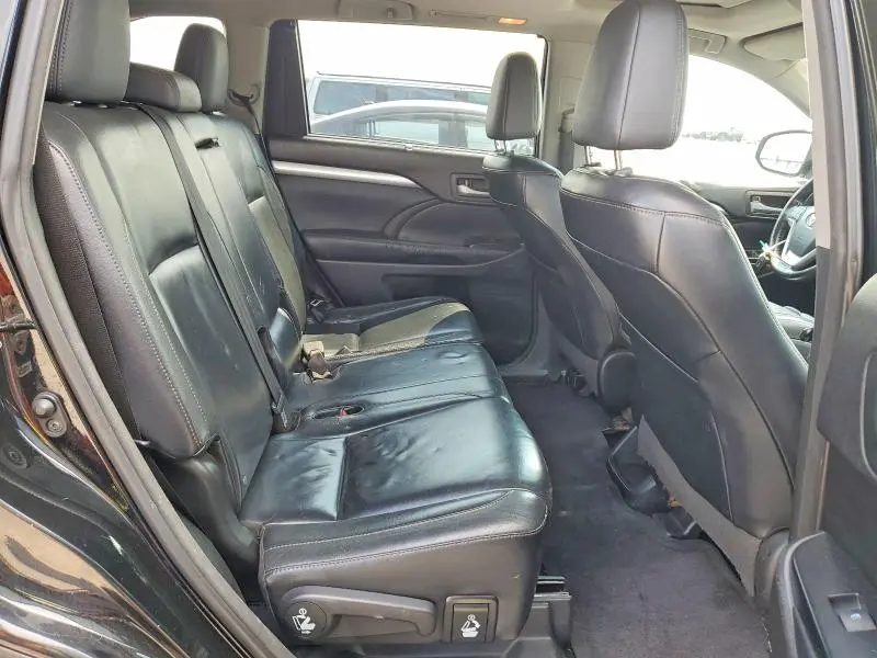 2015 TOYOTA HIGHLANDER XLE  