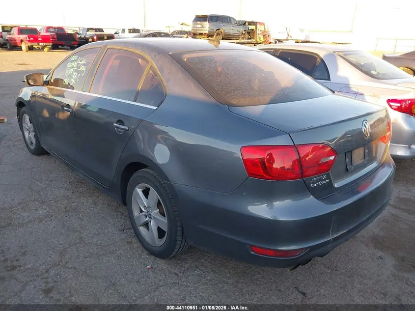 2013 VOLKSWAGEN JETTA 2.0L TDI