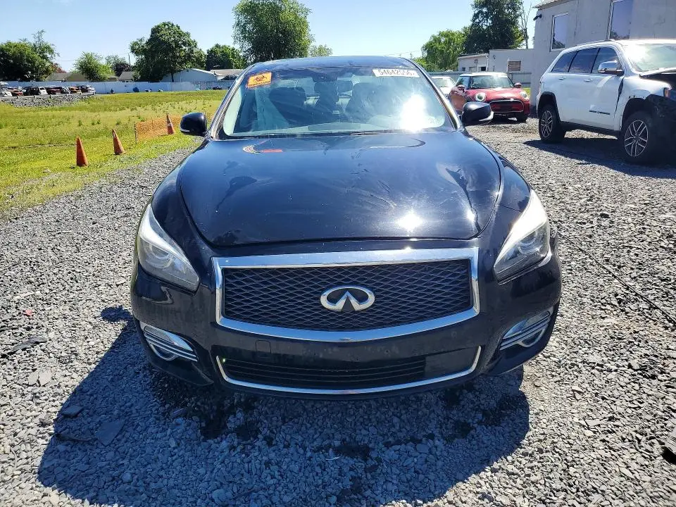 2015 INFINITI Q70L 3.7  