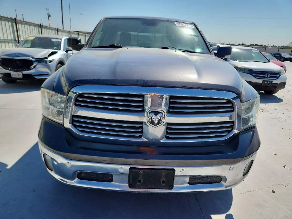 2014 RAM 1500 SLT  