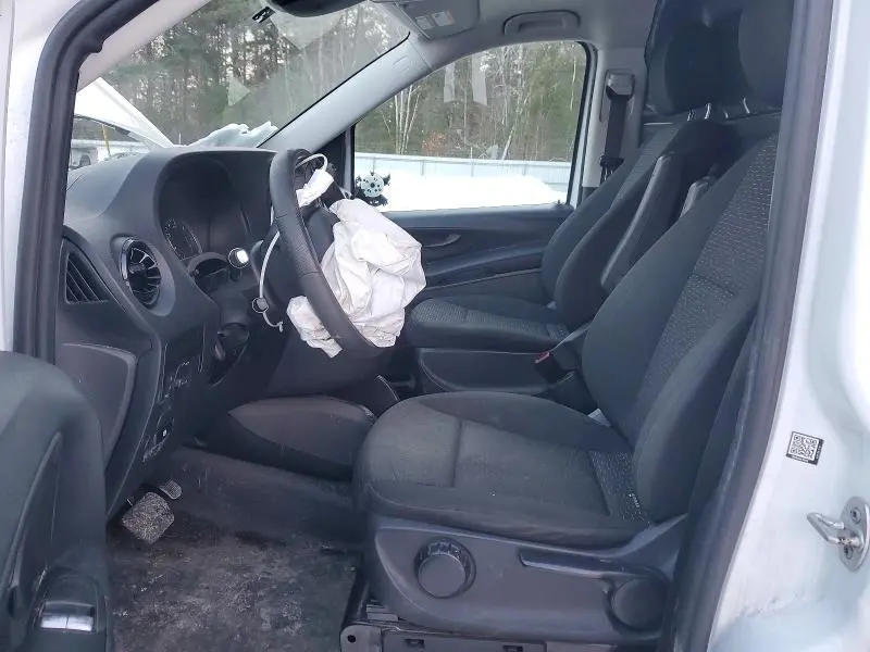 2023 MERCEDES-BENZ METRIS   