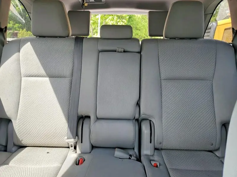 2015 TOYOTA HIGHLANDER LE  
