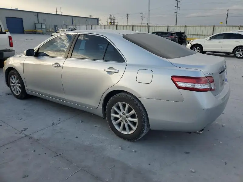 2010 TOYOTA CAMRY SE  