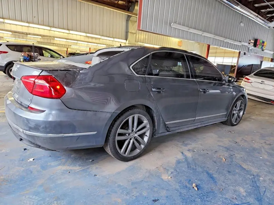 2016 VOLKSWAGEN PASSAT S  
