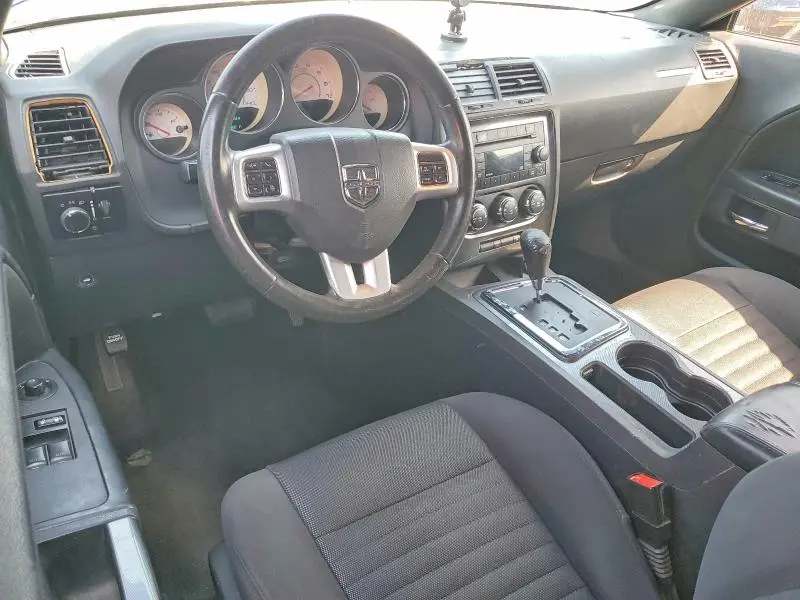 2014 DODGE CHALLENGER SXT  