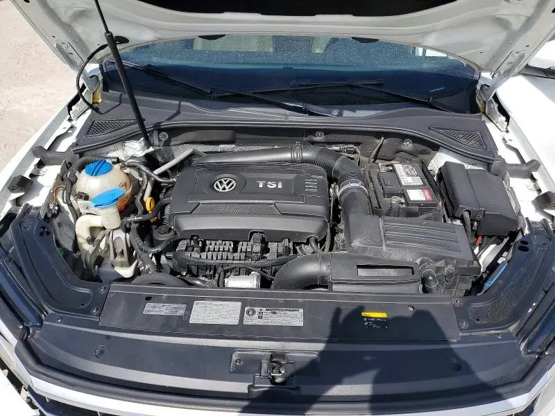 2016 VOLKSWAGEN PASSAT SE  