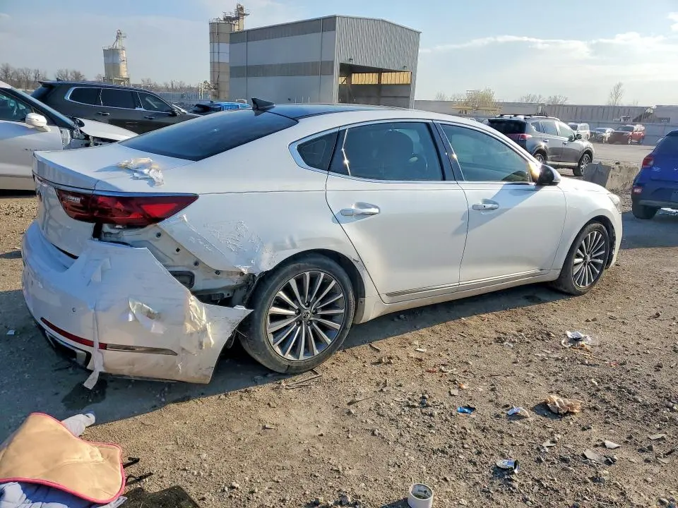 2017 KIA CADENZA PREMIUM  
