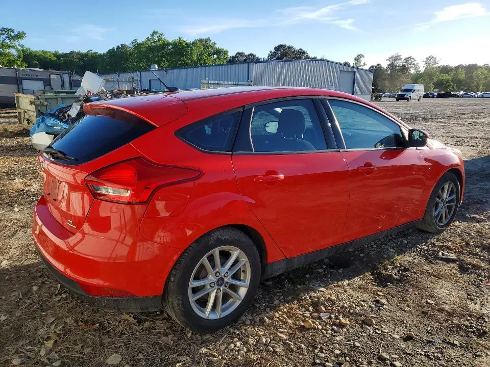 2016 FORD FOCUS SE  
