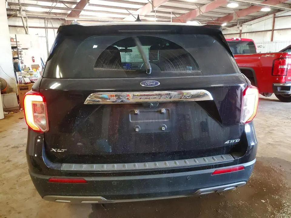 2022 FORD EXPLORER XLT  