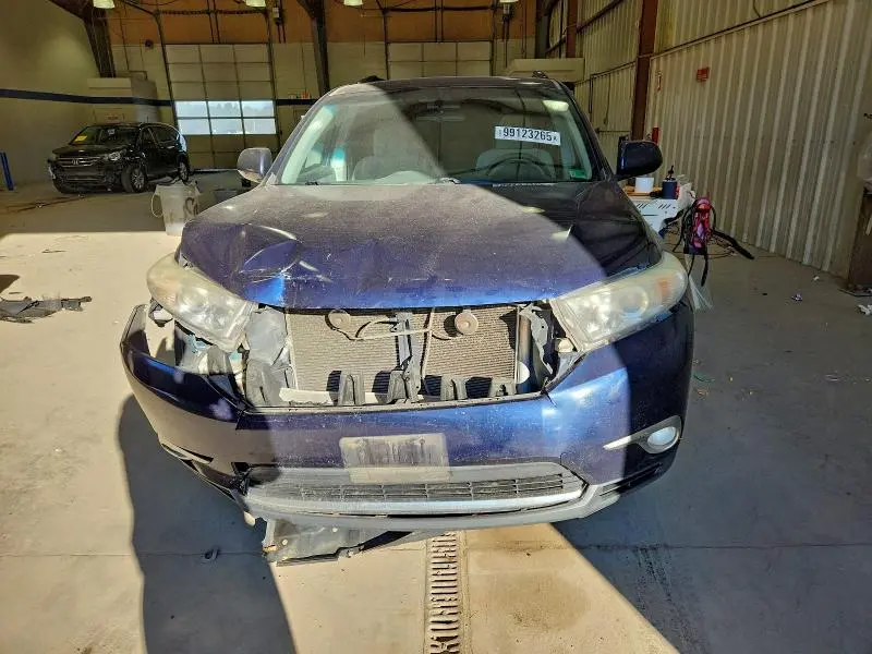 2013 TOYOTA HIGHLANDER BASE  