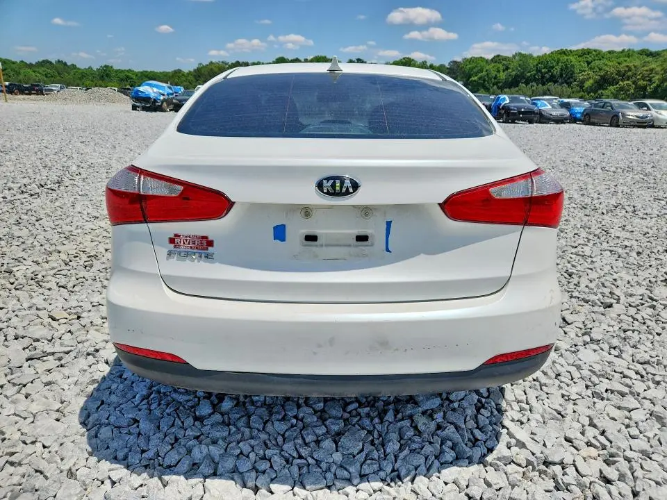 2015 KIA FORTE LX  