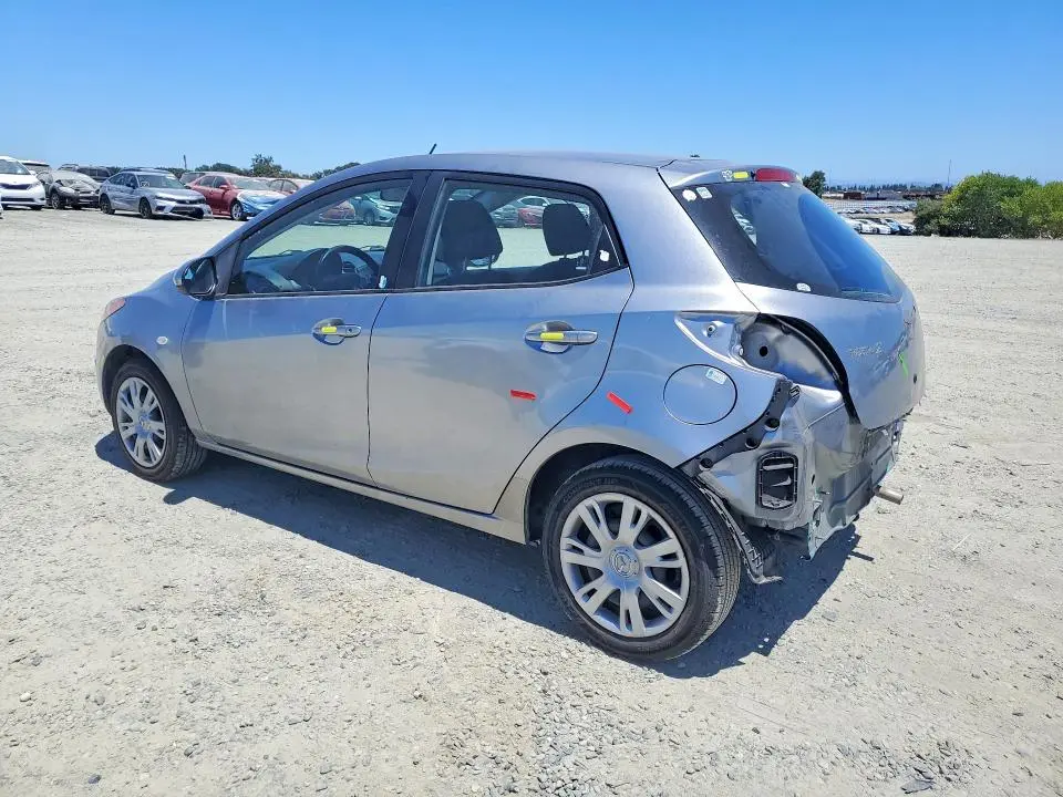 2011 MAZDA MAZDA2   