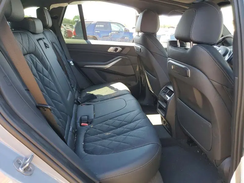 2024 BMW X5 XDRIVE50E  
