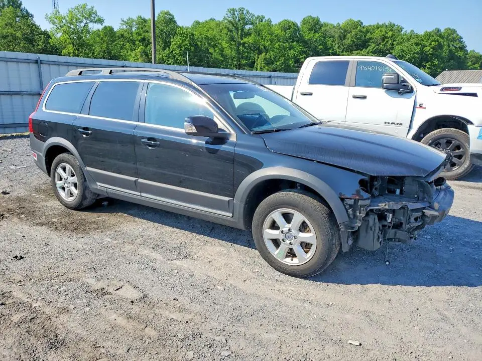 2011 VOLVO XC70 3.2  