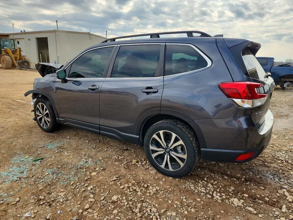 2022 SUBARU FORESTER LIMITED  