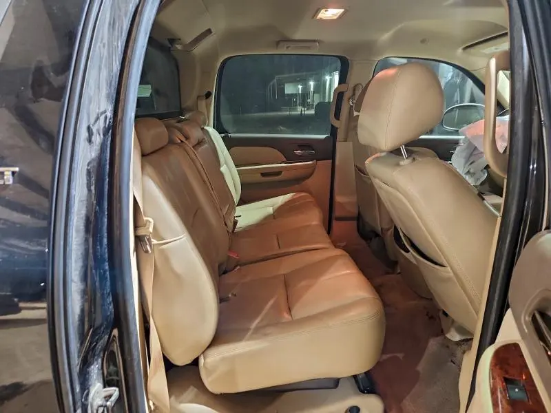 2010 CHEVROLET AVALANCHE LT  