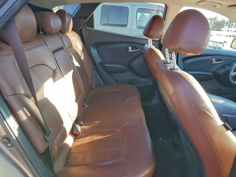 2010 HYUNDAI TUCSON GLS  