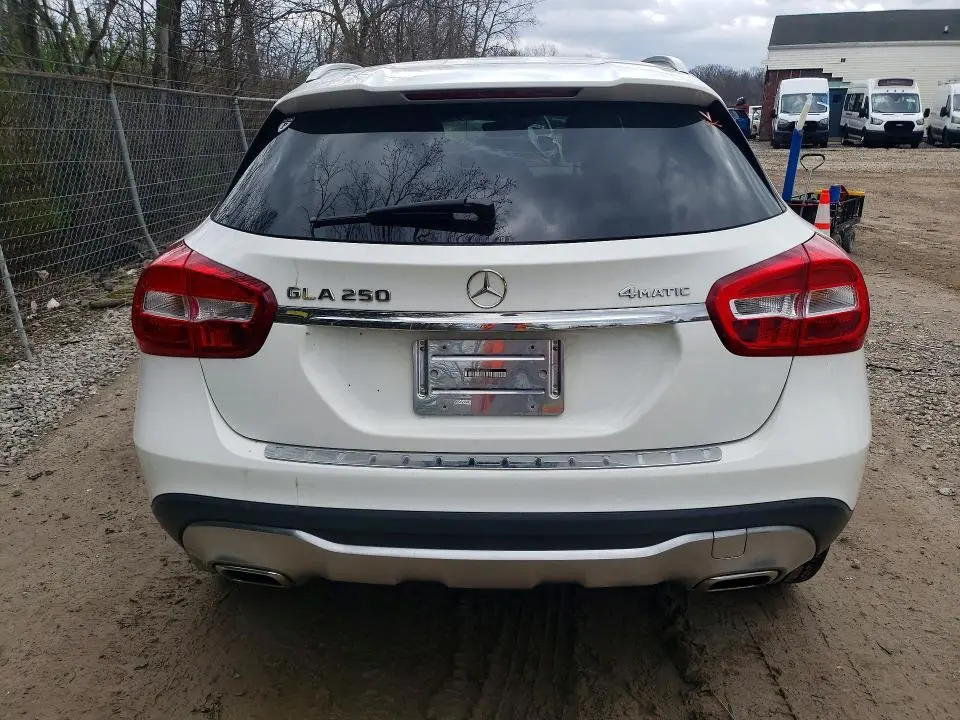 2018 MERCEDES-BENZ GLA 250 4MATIC  