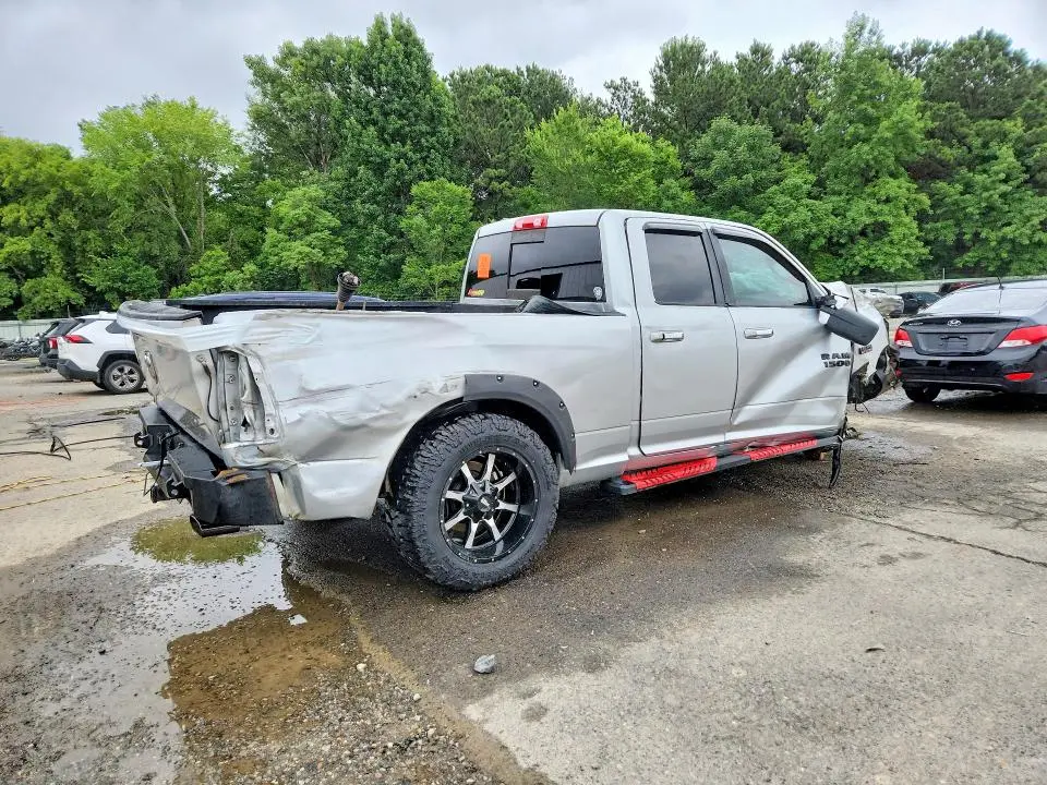 2017 RAM 1500 SLT  