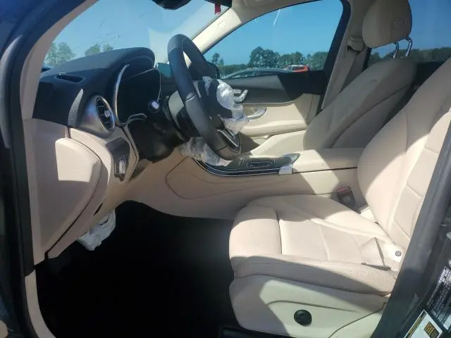 2022 MERCEDES-BENZ GLC 300