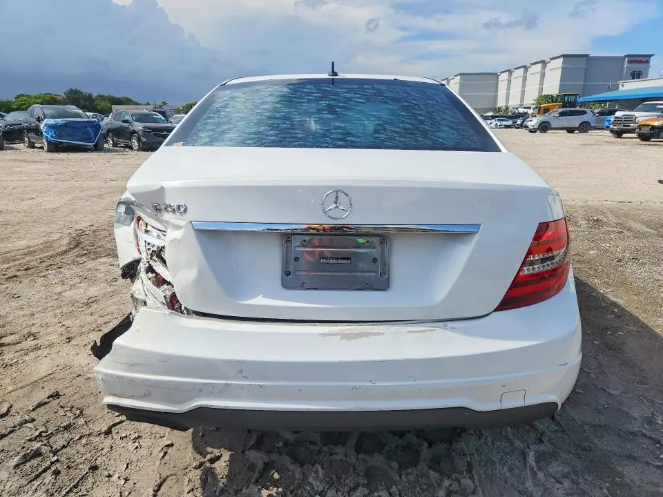 2014 MERCEDES-BENZ C 250  