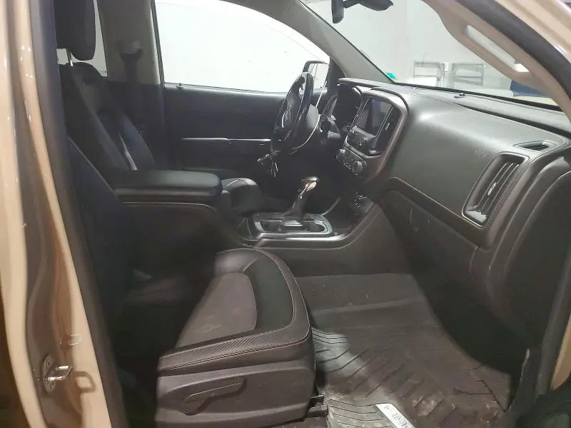 2022 GMC CANYON AT4  