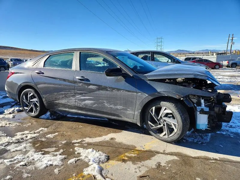 2025 HYUNDAI ELANTRA SEL SPORT  