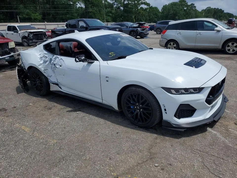 2024 FORD MUSTANG GT  