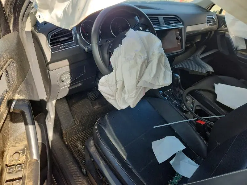 2021 VOLKSWAGEN TIGUAN SE  