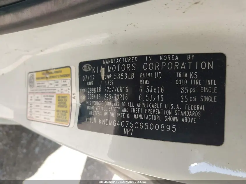 2012 KIA SEDONA LX