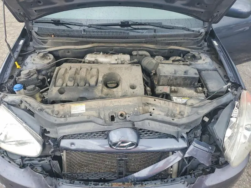 2011 HYUNDAI ACCENT SE  