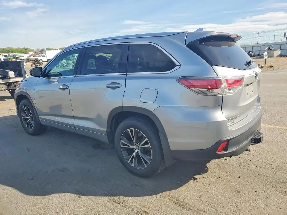 2016 TOYOTA HIGHLANDER XLE  