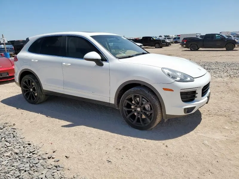 2016 PORSCHE CAYENNE   