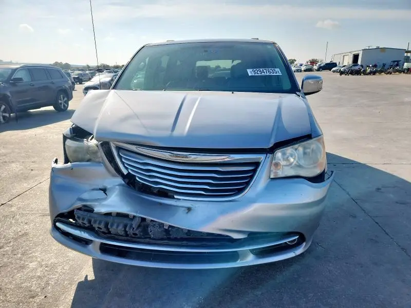 2013 CHRYSLER TOWN & COUNTRY TOURING L  