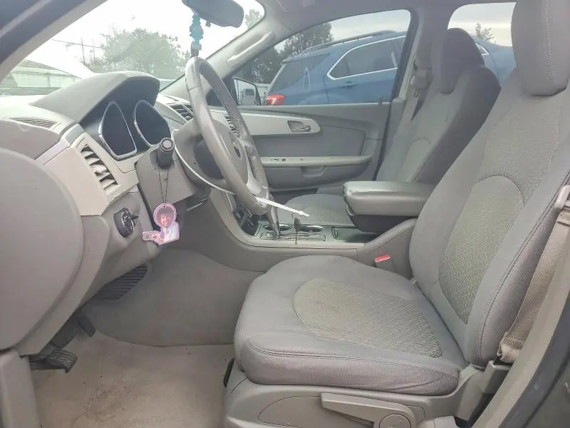 2012 CHEVROLET TRAVERSE LS  