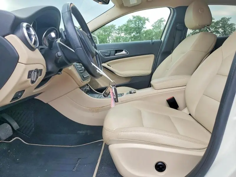2015 MERCEDES-BENZ GLA 250  