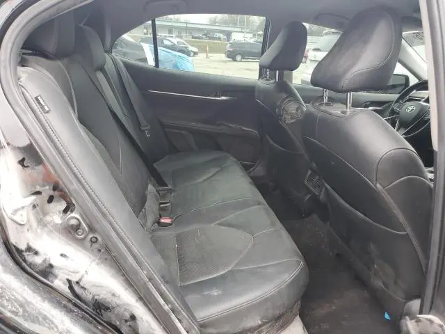 2021 TOYOTA CAMRY XLE  