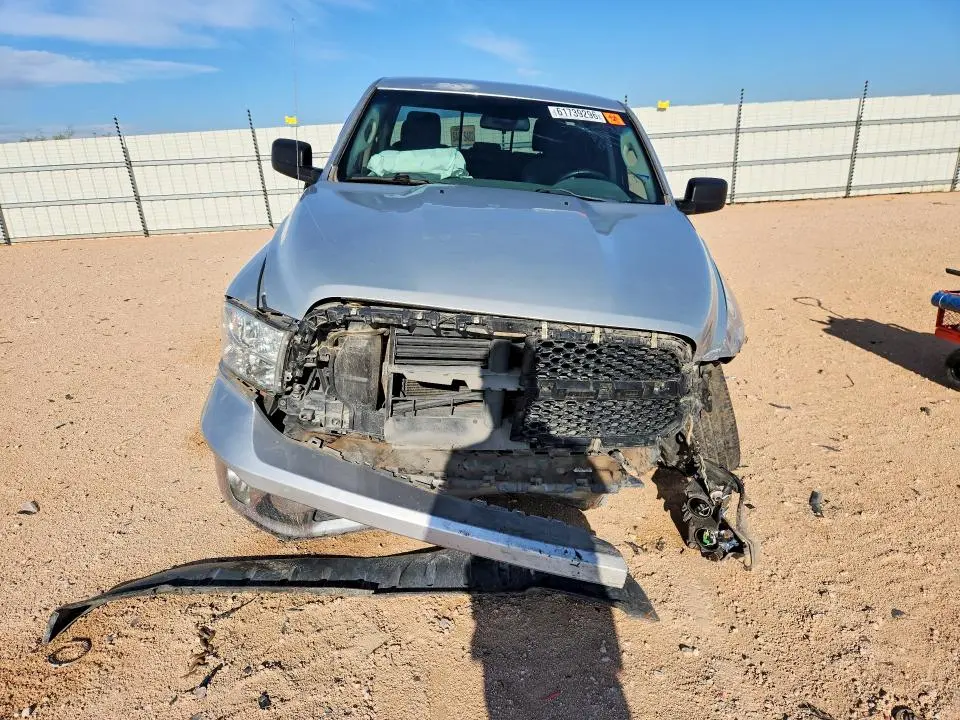 2015 RAM 1500 SLT  