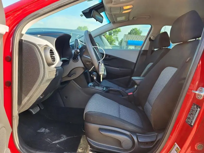 2021 HYUNDAI KONA SE  