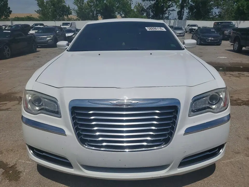 2013 CHRYSLER 300   
