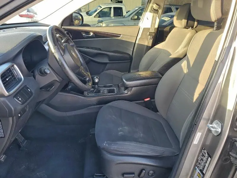 2016 KIA SORENTO LX  
