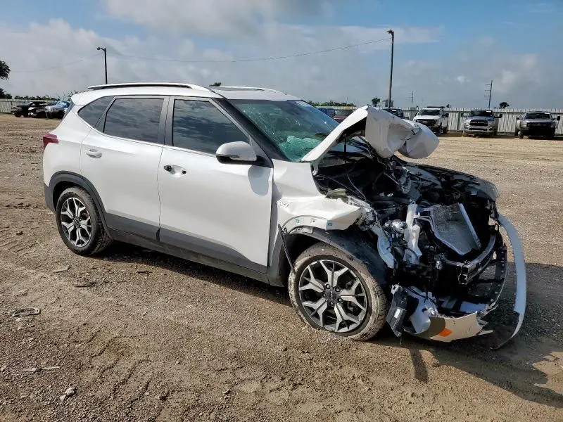 2022 KIA SELTOS EX  