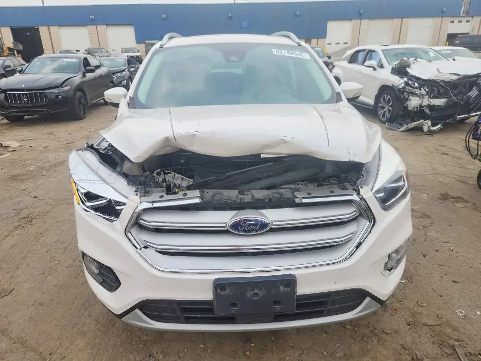 2019 FORD ESCAPE TITANIUM  